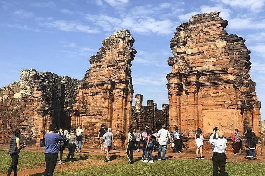 Ruínas de San Ignácio + Minas de Wanda